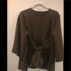 FLARE ARM. GREEN KHAKI TOP